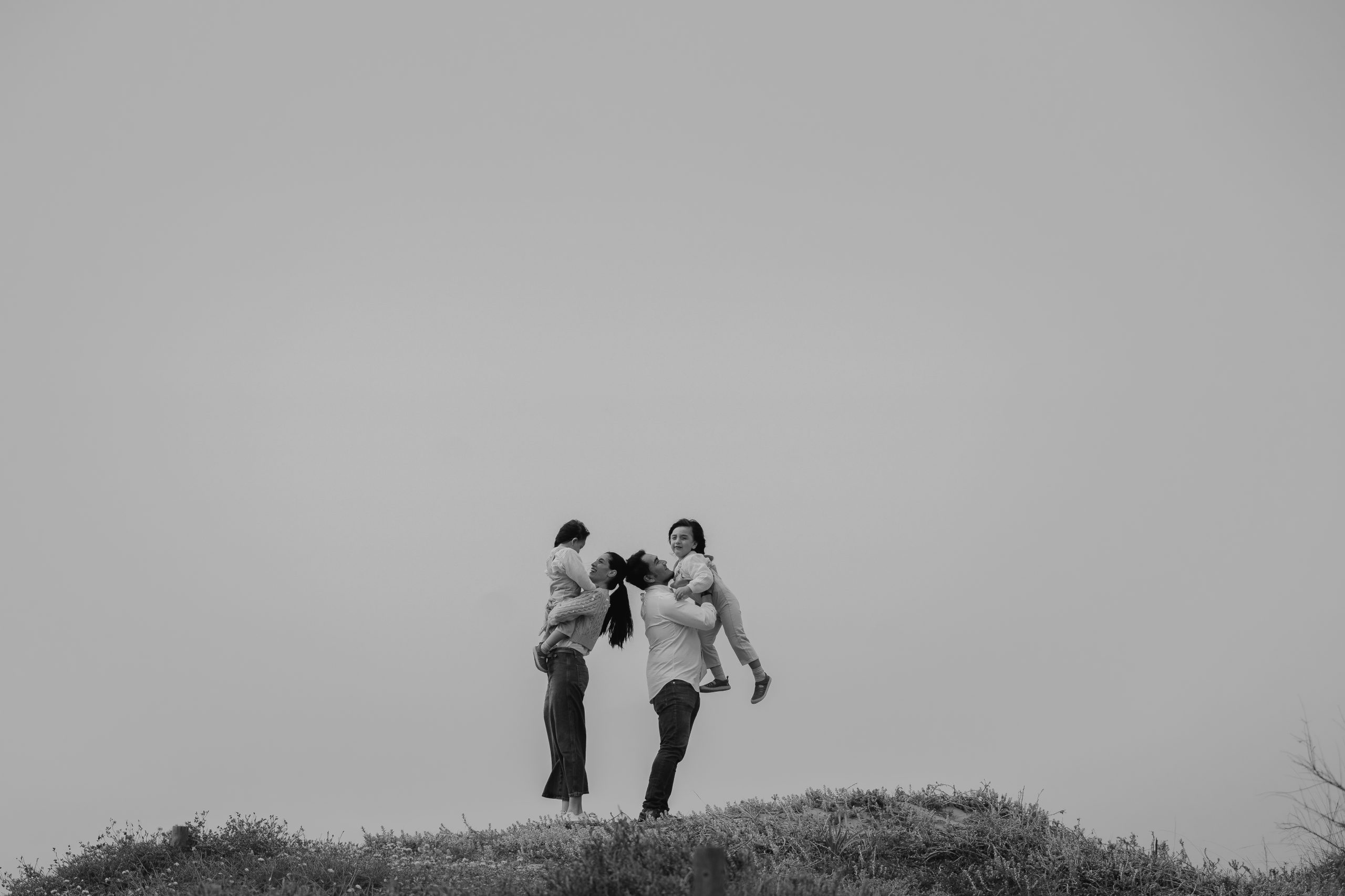 fotografo de familia barcelona playa garraf
